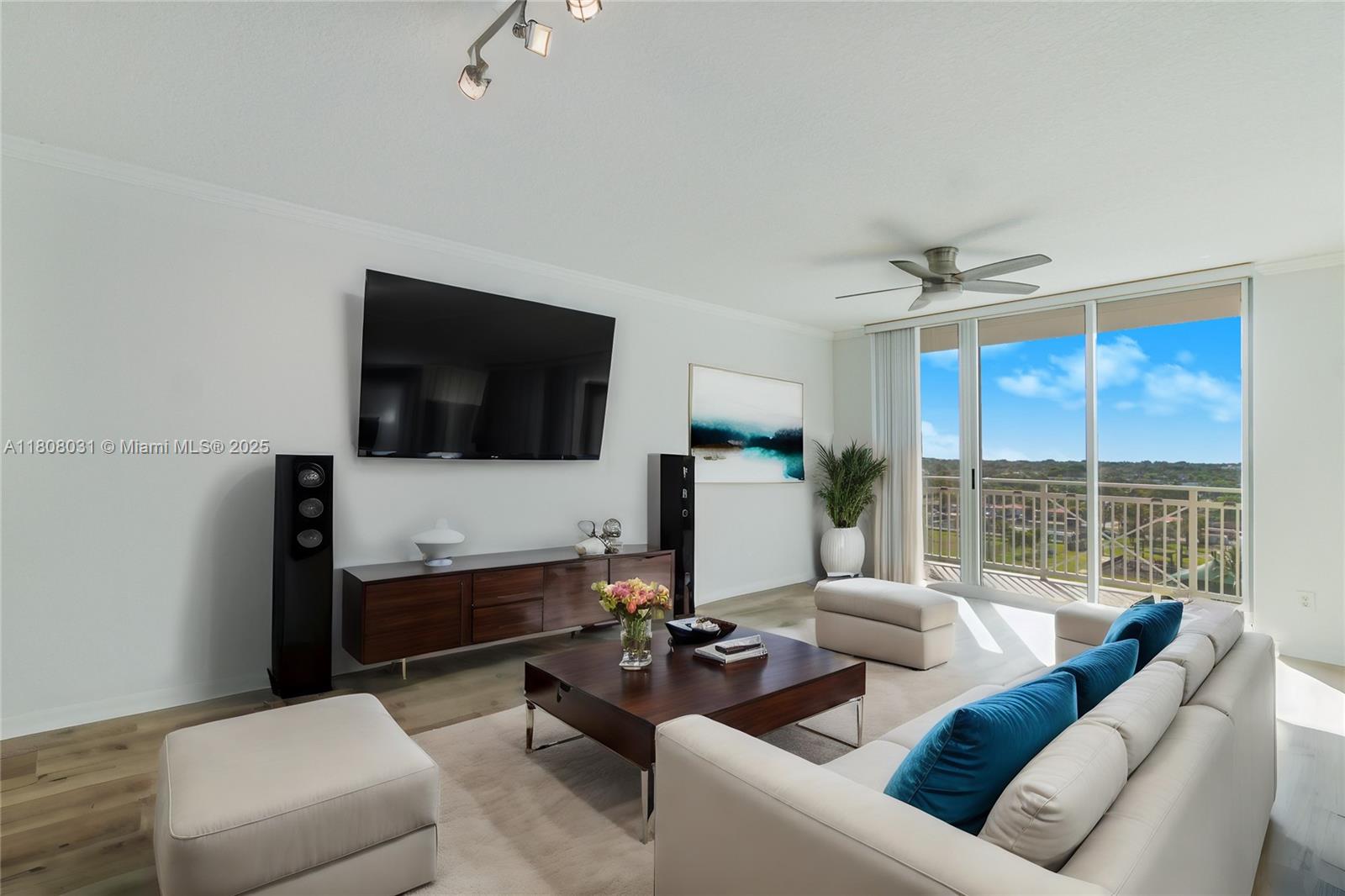 DA VINCI ON DOUGLAS CONDO - Residential