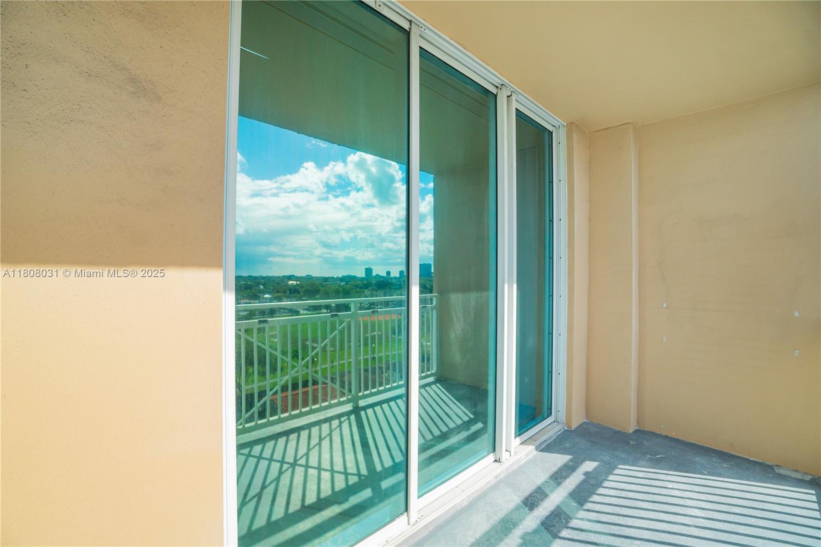 DA VINCI ON DOUGLAS CONDO - Residential