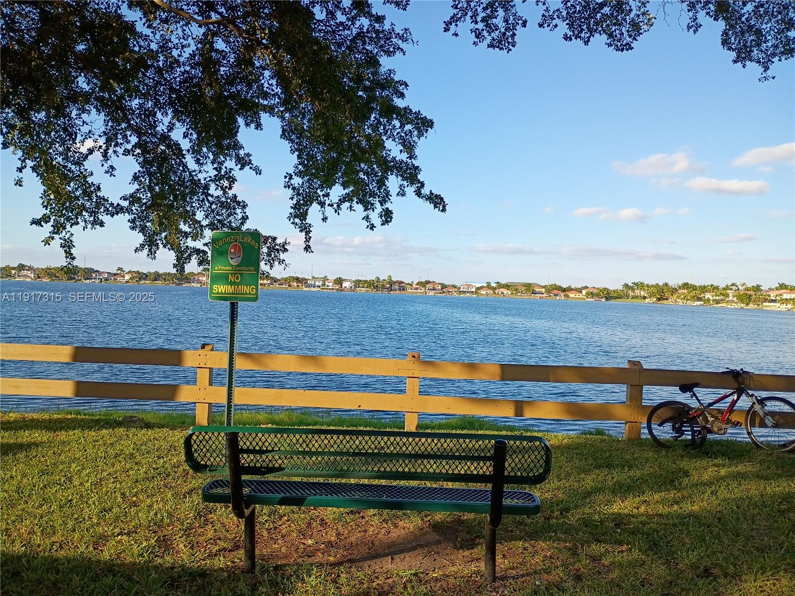 TWIN LAKE SHORES CENTRAL - Residential Lease