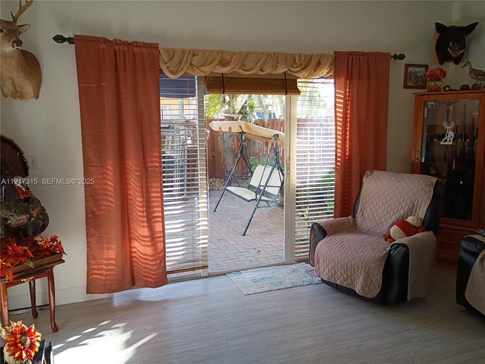 TWIN LAKE SHORES CENTRAL - Residential Lease