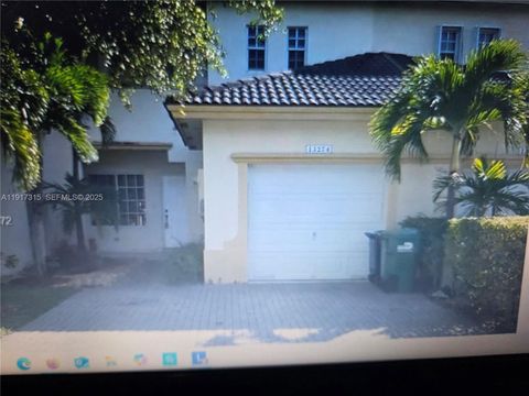 13274 SW 142nd Ter 13274 Miami FL 33186