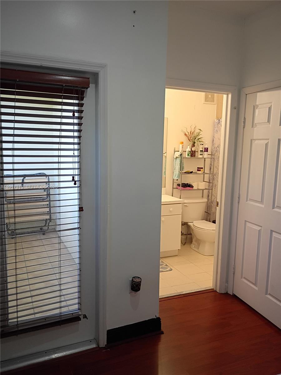 TWIN LAKE SHORES CENTRAL - Residential Lease