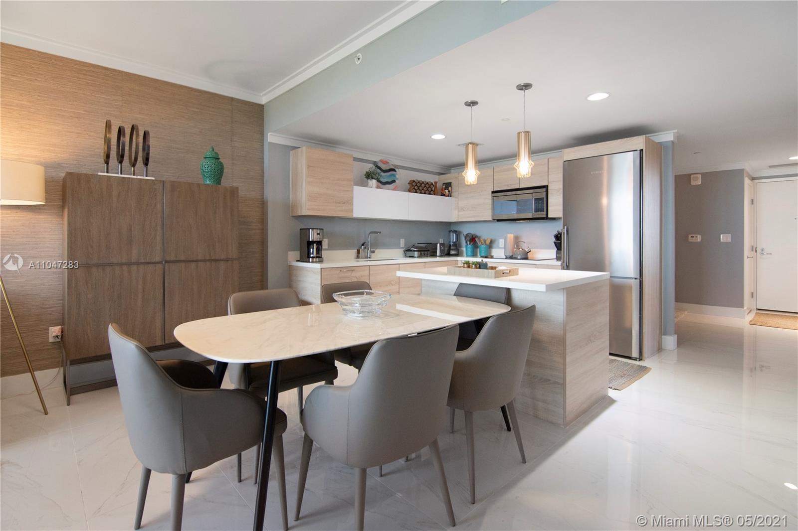 THE HARBOUR NORTH CONDO - Residential
