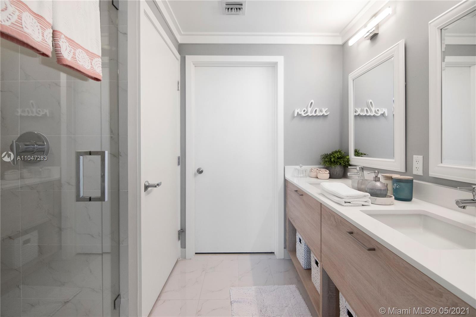 THE HARBOUR NORTH CONDO - Residential