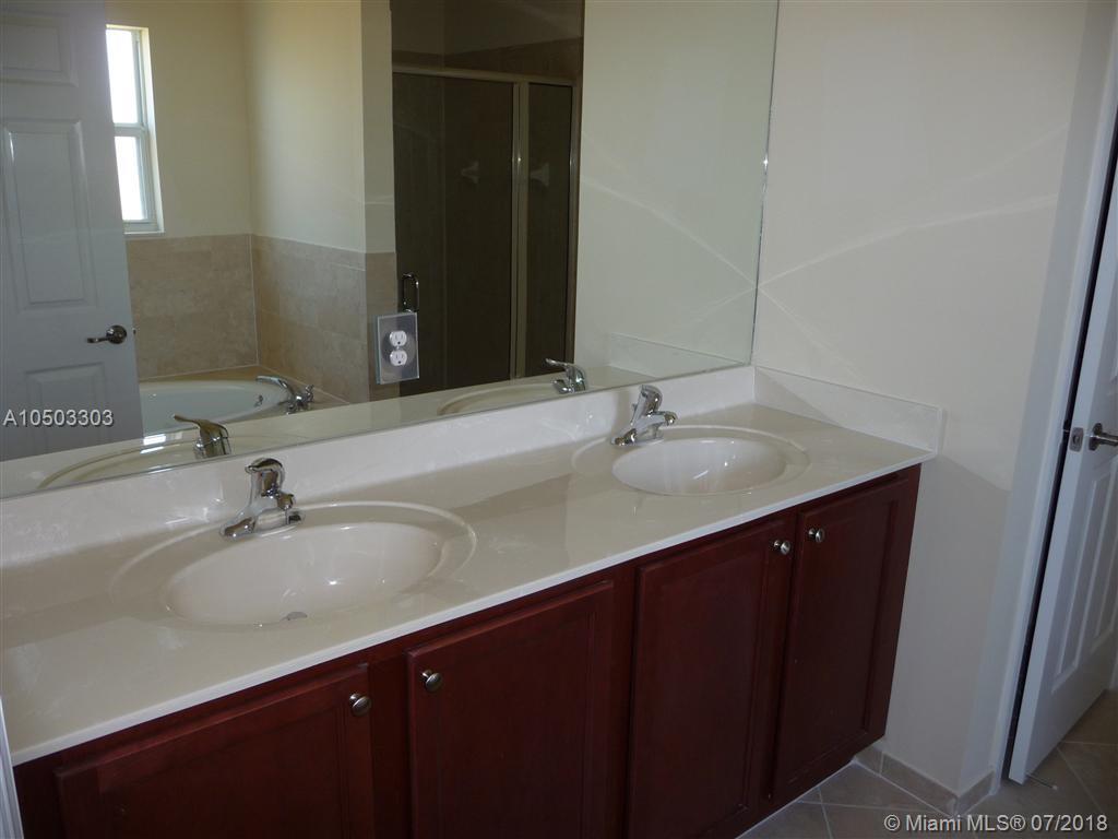 MIRAGE AT ISLAND AT OASIS - Residential Lease