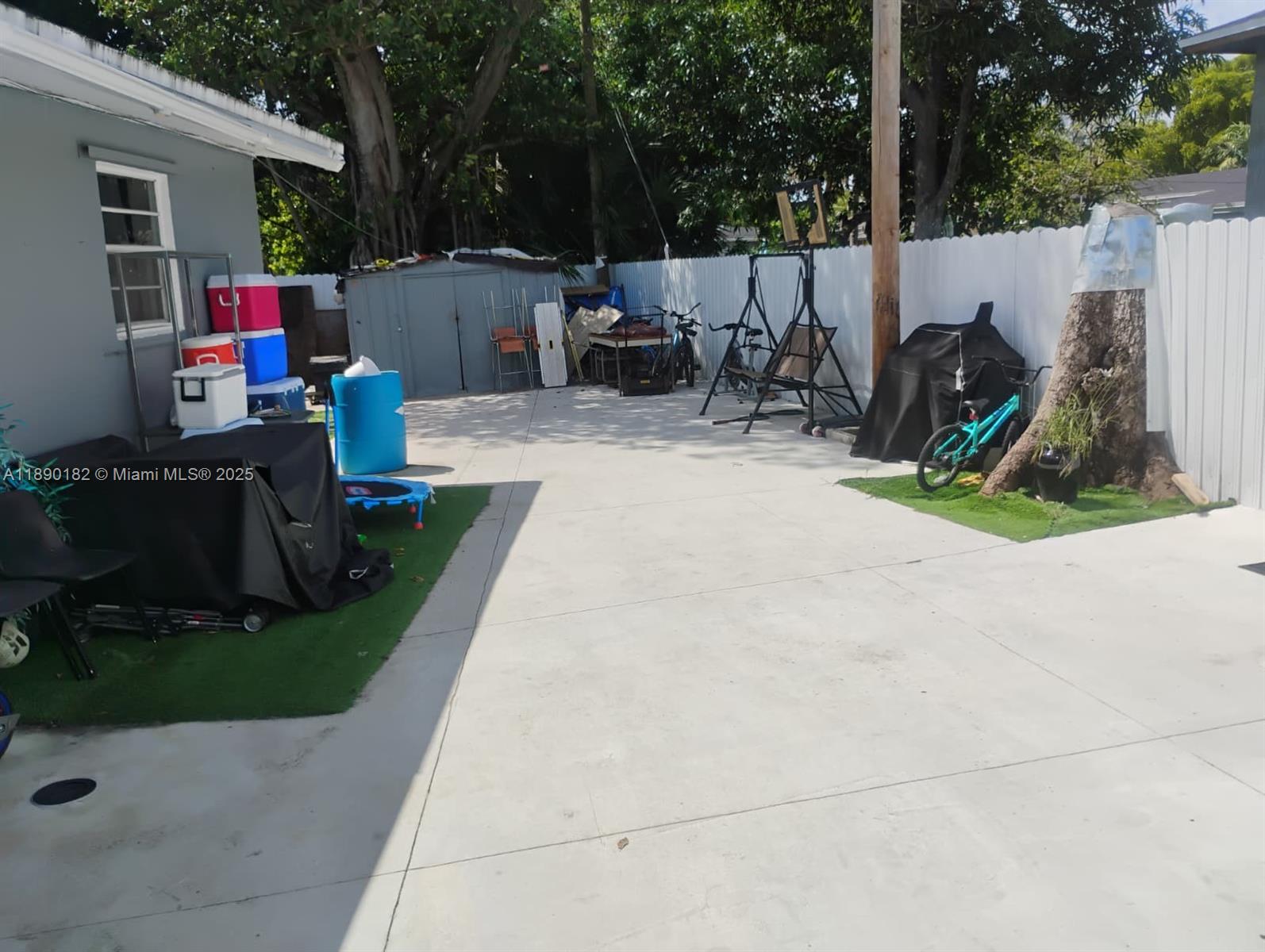 LAUDERDALE MANORS RESUB O - Residential