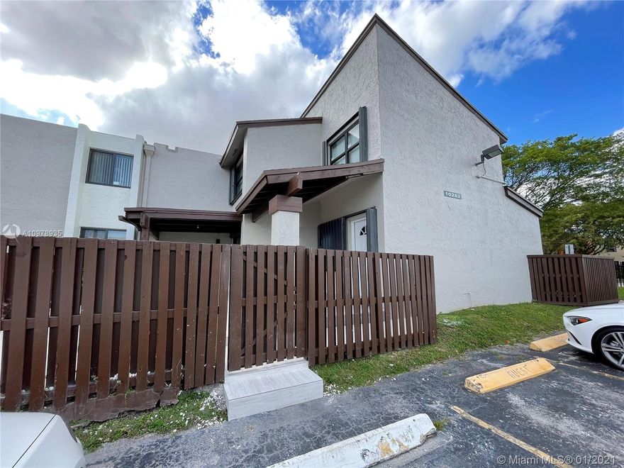 Completely Remodeled townhome at Fountainblue ,centrally located at Indian-Lake Village in the area . It has 3 bedrooms, 2 bathrooms, walk-in closets and a large outdoor covered patio great for barbecues and gatherings. The unit was totally remodeled  and has brand new cabinets, Impact windows, new counters, new appliances,  bathrooms, new floors, new Roof  Community has a large pool, tennis and basketball courts. It is centrally located and has easy access to the Florida Turnpike, Palmetto and 836 Expressway. Roaming Security at night. Minutes from FIU, Dolphin and Miami International Mall. Unit has one assigned parking space and plenty of visitors parking, small, quiet and well maintained community.