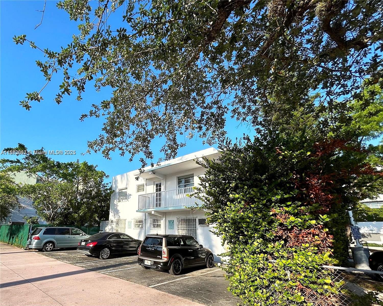 323 Washington Ave 1