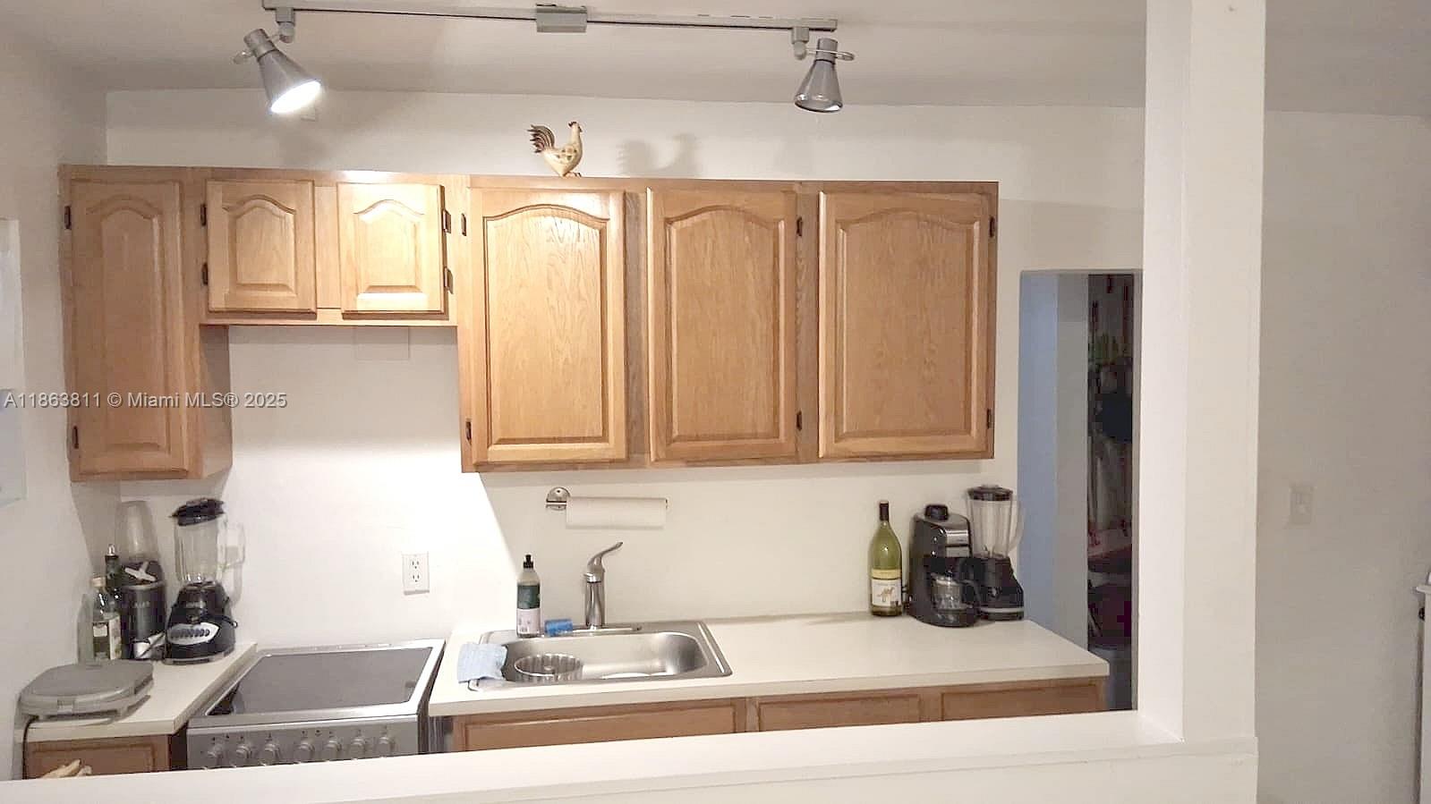 323 Washington Ave 1