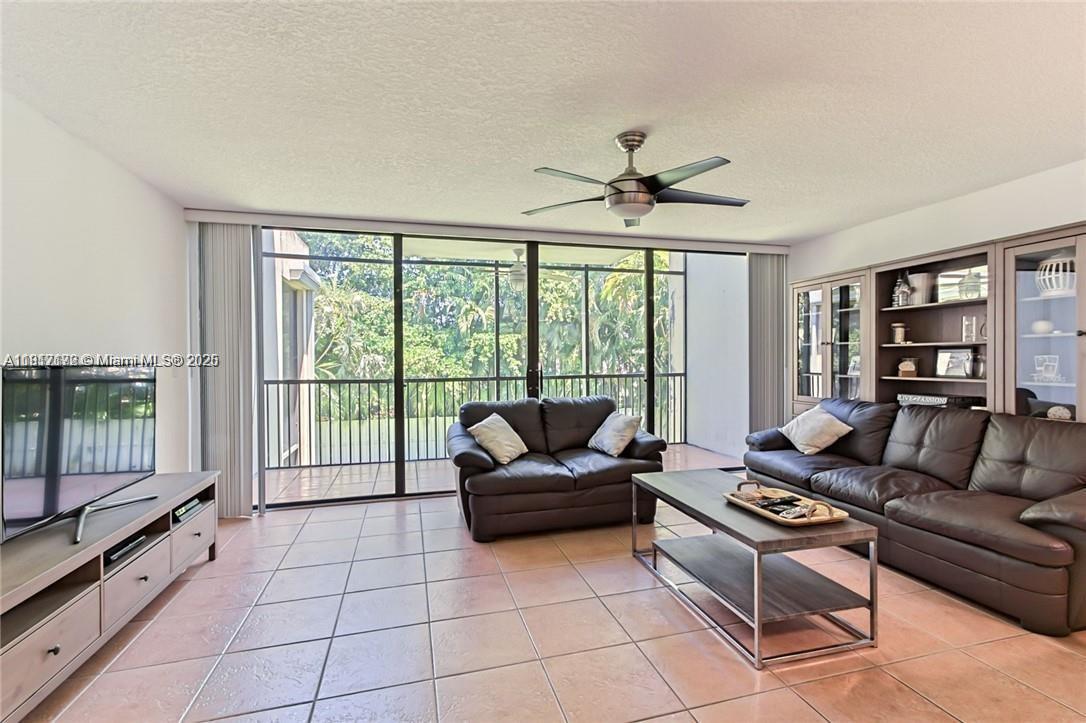 2810 SW 87th Ave 909