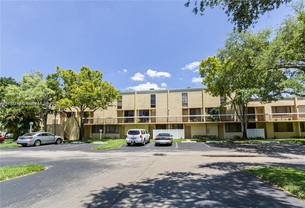 Rental Property at 2810 Sw 87th Ave 909, Davie, Broward County, Florida - Bedrooms: 2 
Bathrooms: 3  - $2,400 MO.