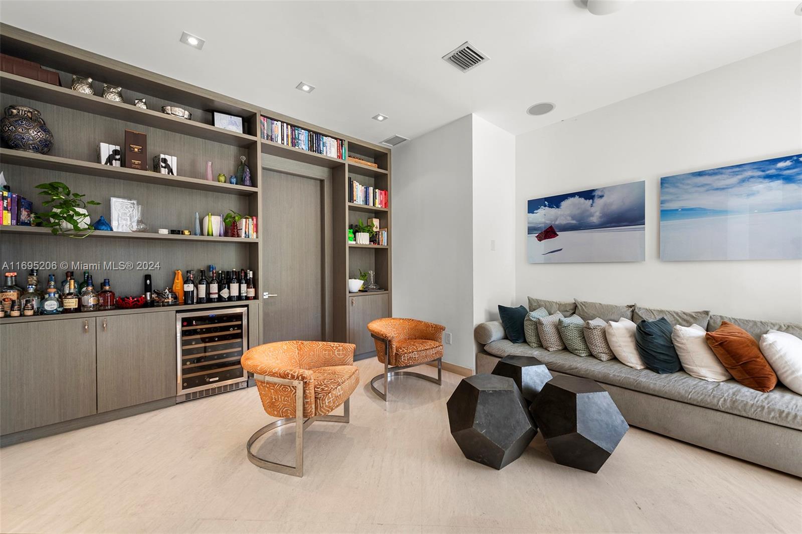 Country Club Estates - Residential