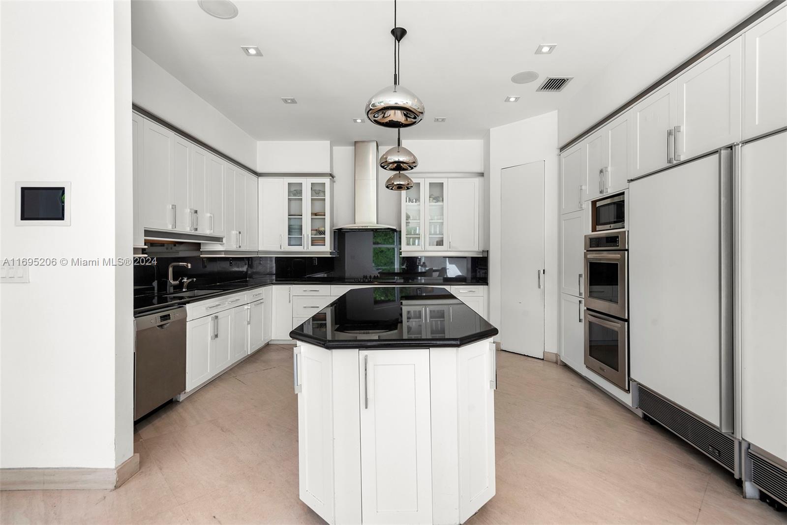 Country Club Estates - Residential