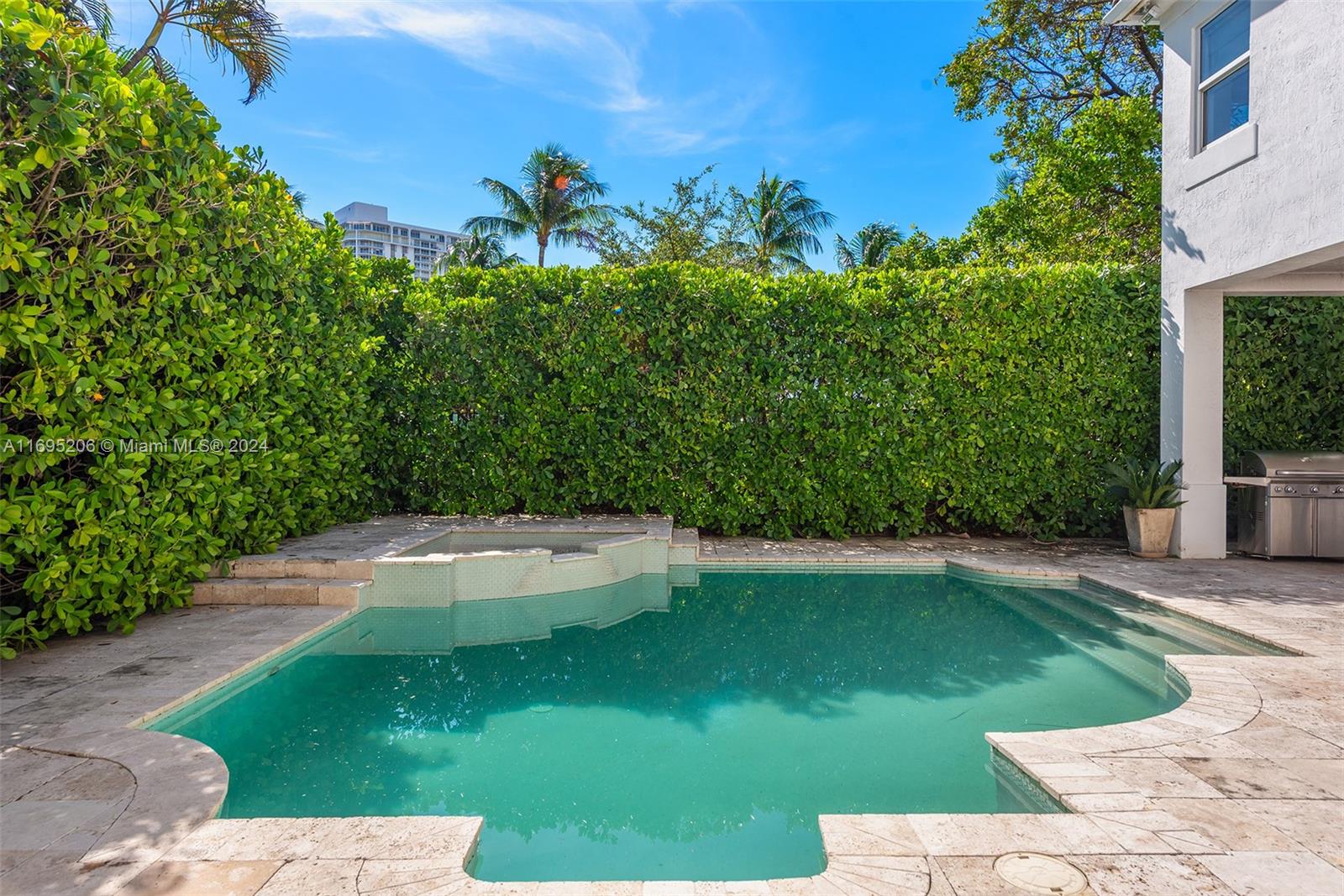 Country Club Estates - Residential