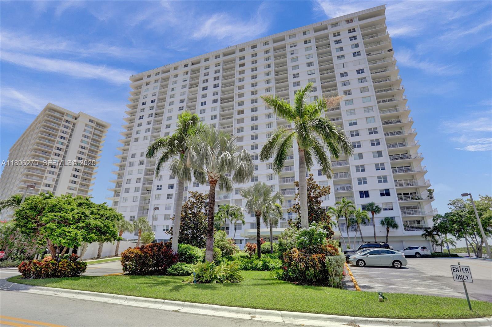 ARLEN HOUSE WEST CONDO - Residential