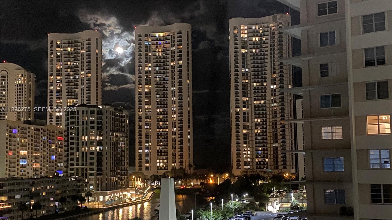 ARLEN HOUSE WEST CONDO - Residential