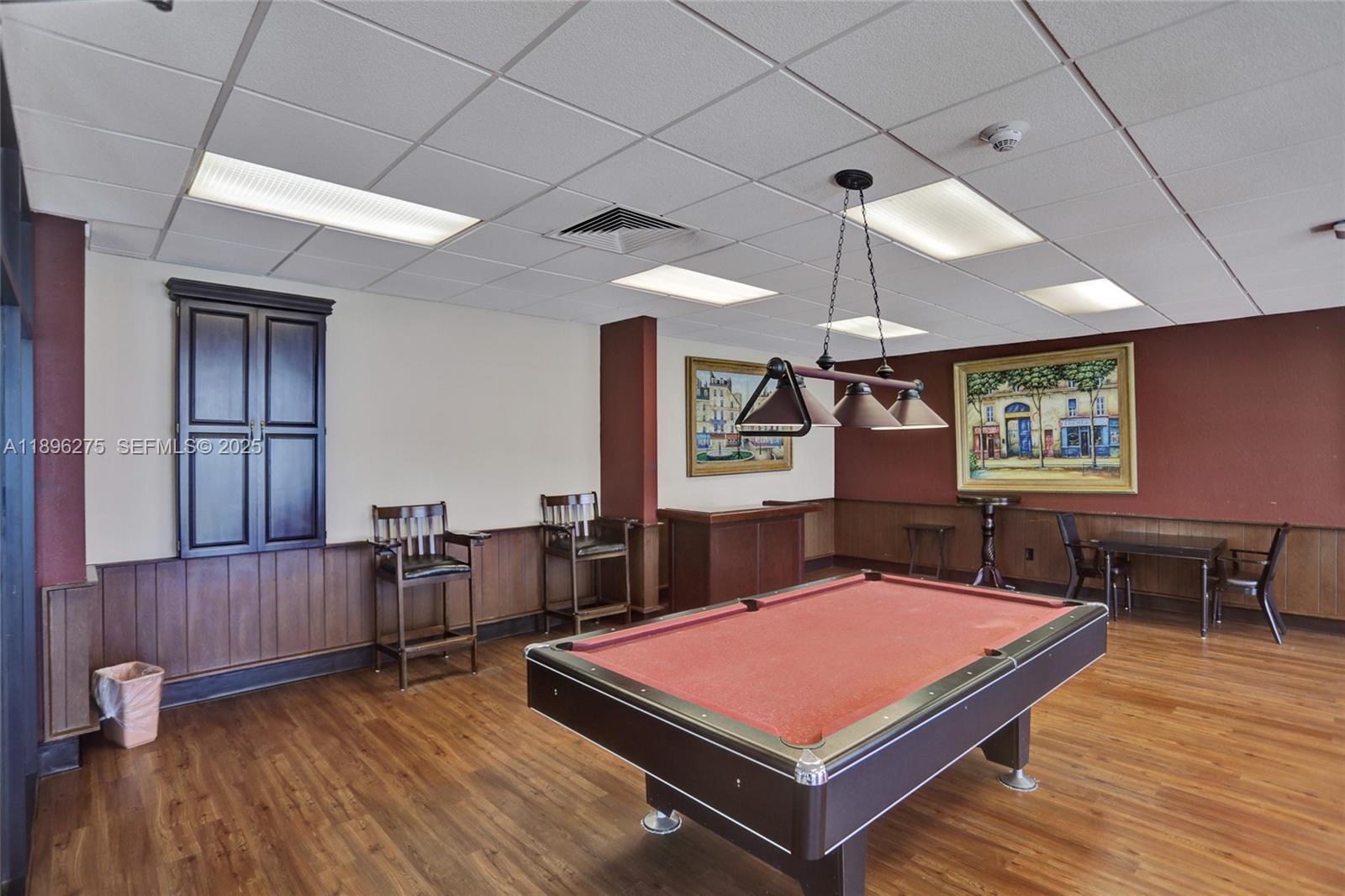 ARLEN HOUSE WEST CONDO - Residential