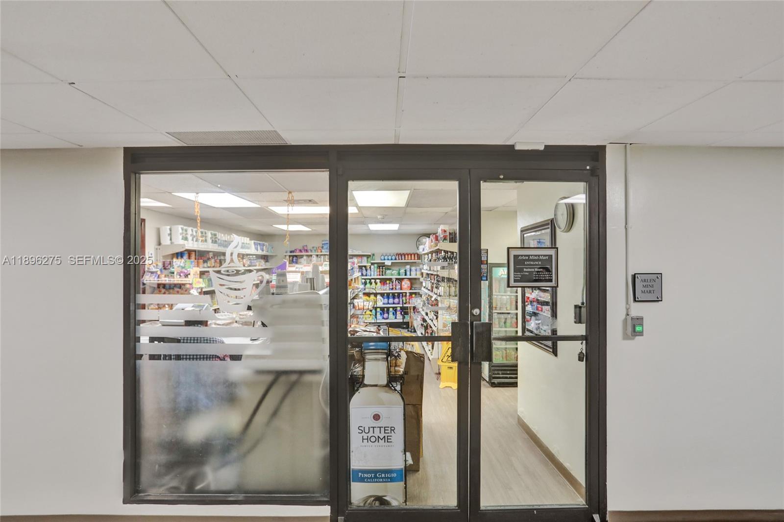 ARLEN HOUSE WEST CONDO - Residential