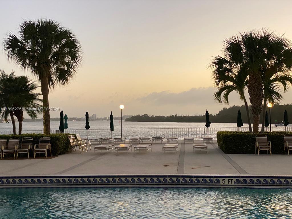 ARLEN HOUSE WEST CONDO - Residential