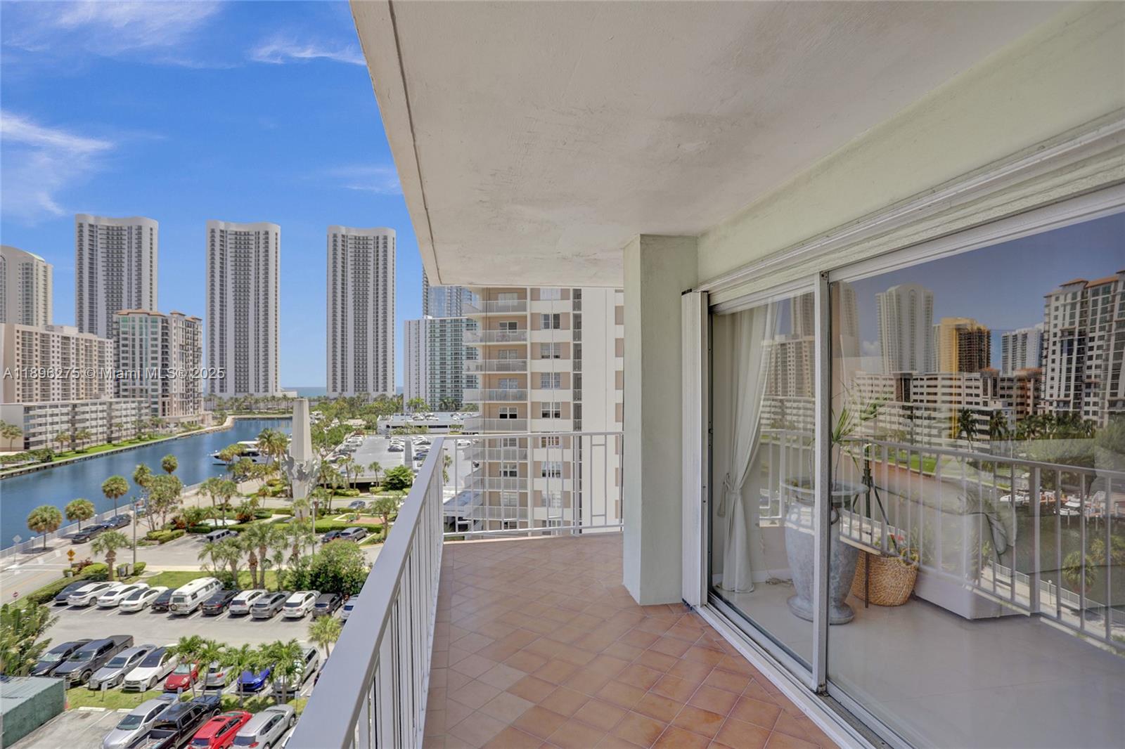 View photos, virtual tours, details... 500 Bayview Dr 731