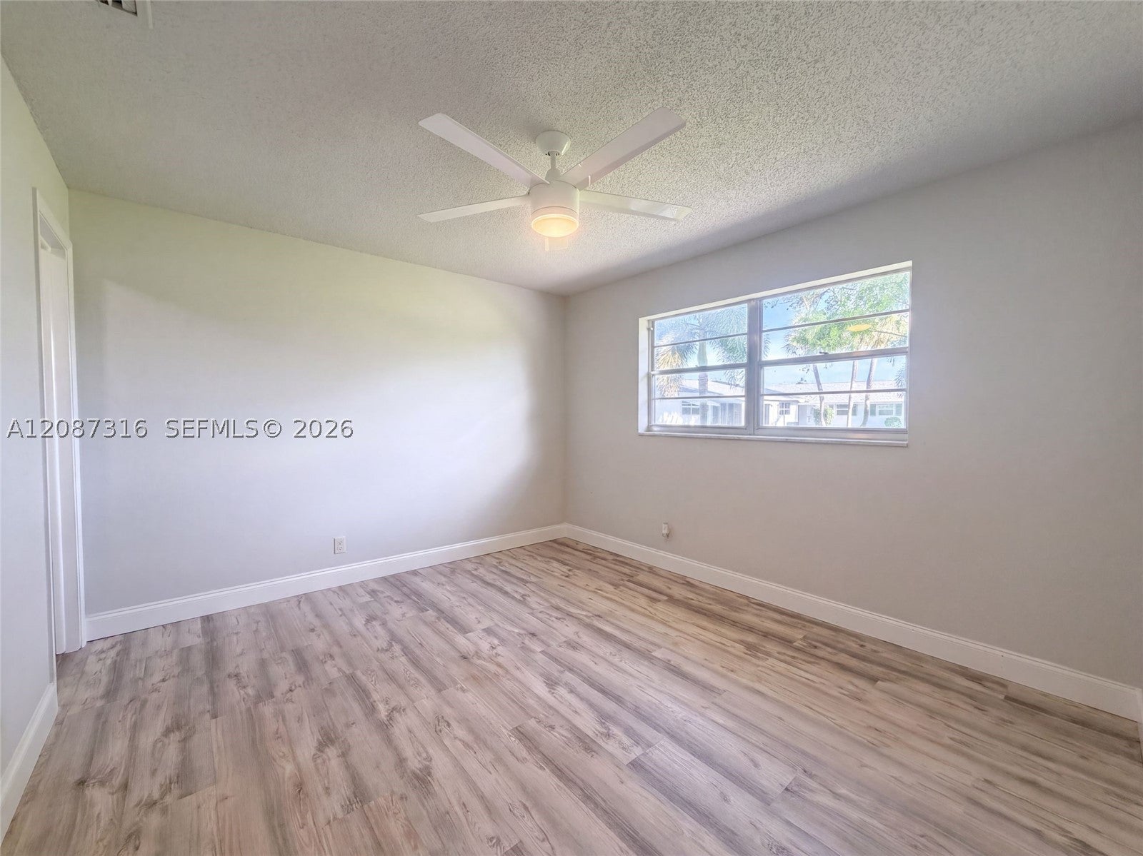 400 SW Golfview Ter 112, Boynton Beach, FL, 33426/$165,000 4 400 SW Golfview Ter 112