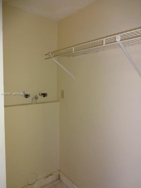 LAKE FOREST PARK II - Residential Lease