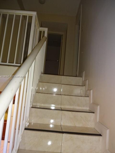 LAKE FOREST PARK II - Residential Lease