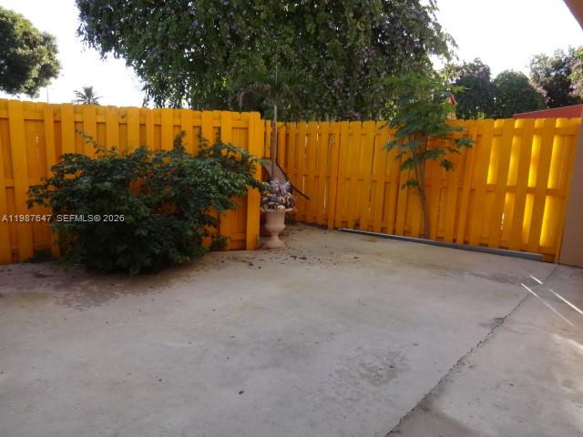 LAKE FOREST PARK II - Residential Lease