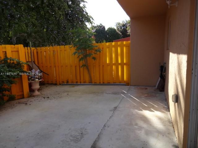 LAKE FOREST PARK II - Residential Lease