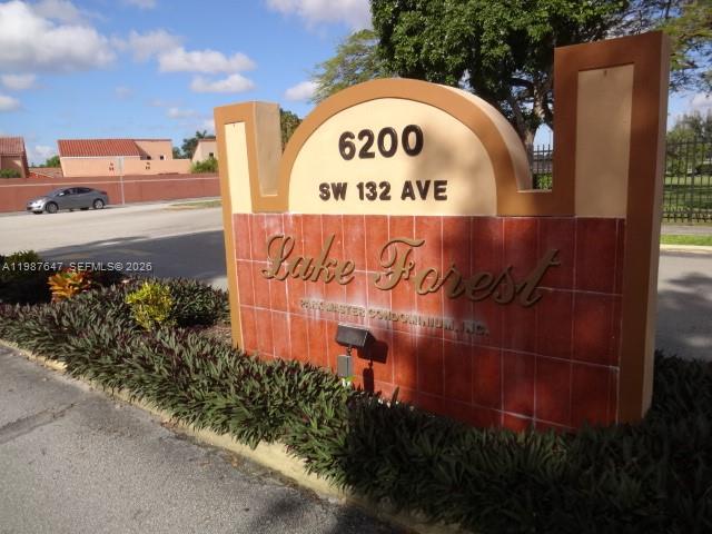 LAKE FOREST PARK II - Residential Lease