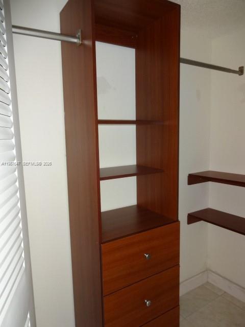 LAKE FOREST PARK II - Residential Lease