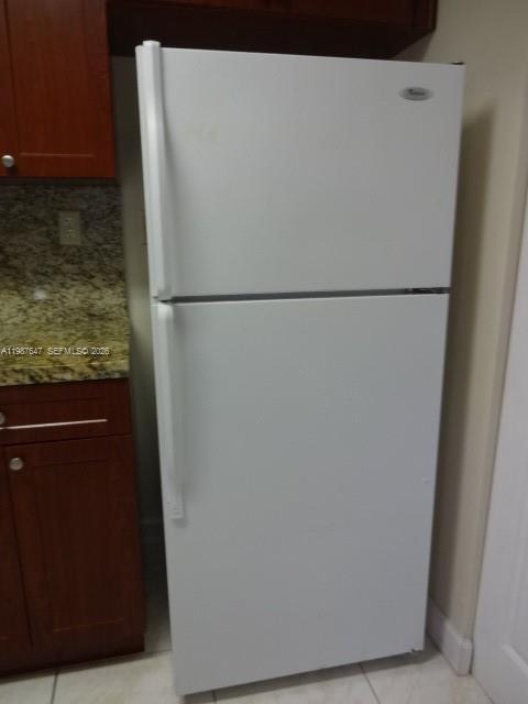 LAKE FOREST PARK II - Residential Lease