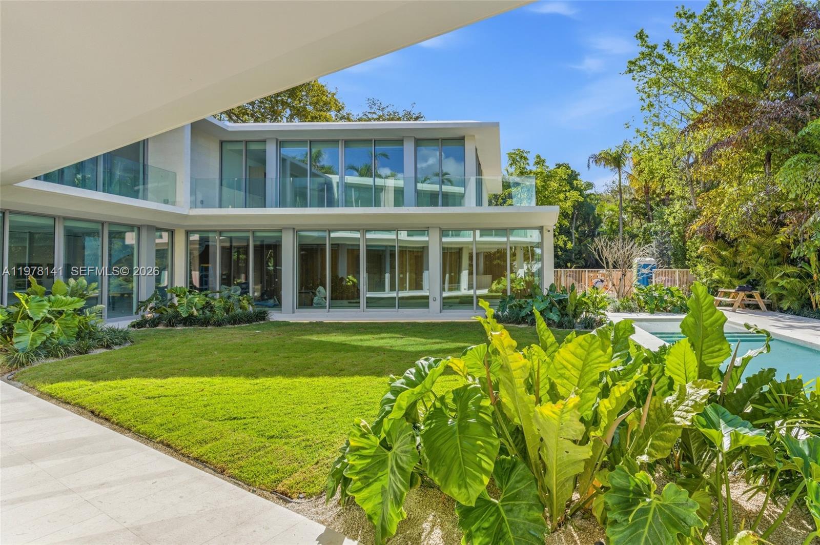 LENNOX PARK - Residential