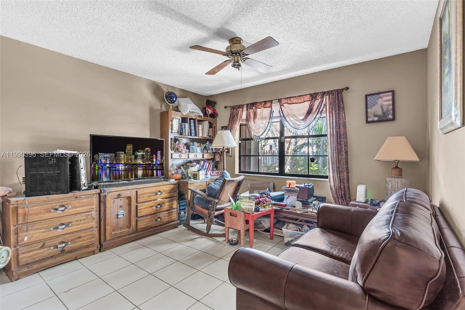 THE MANSIONS - Residential