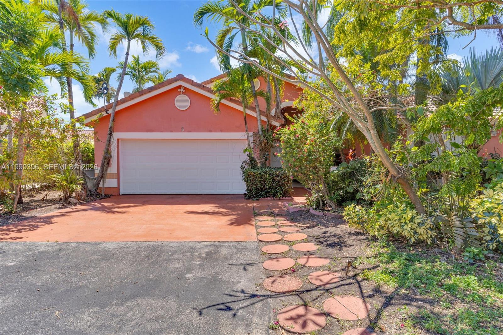 THE MANSIONS - Residential