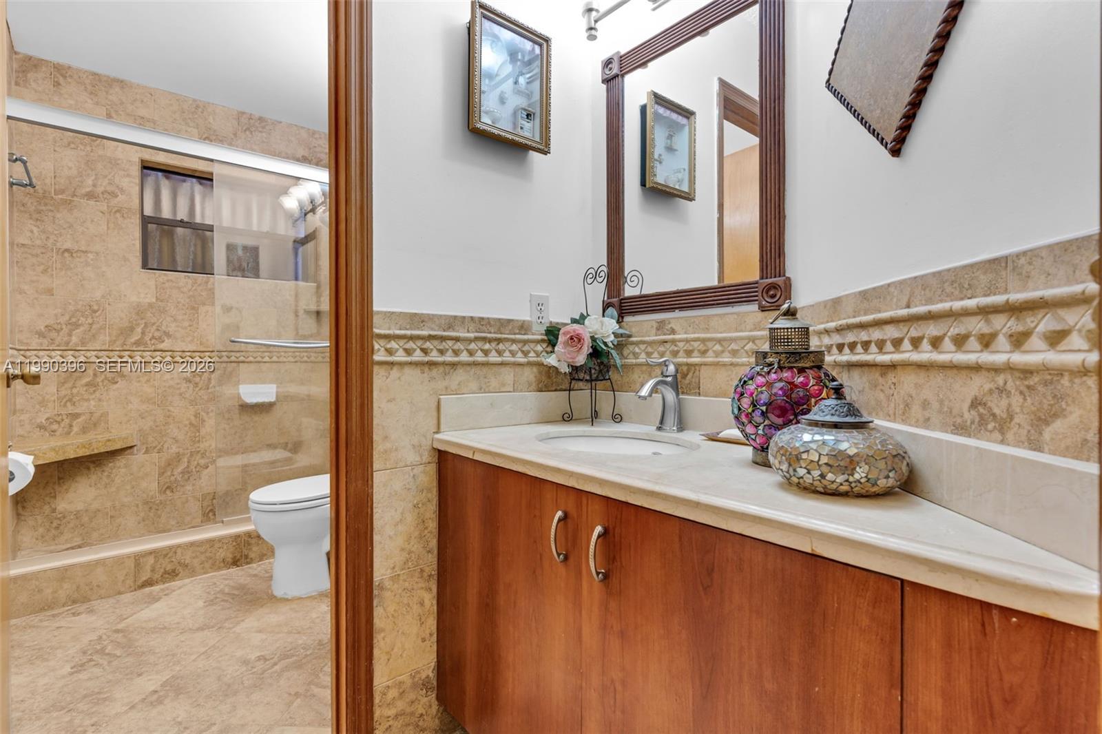 THE MANSIONS - Residential