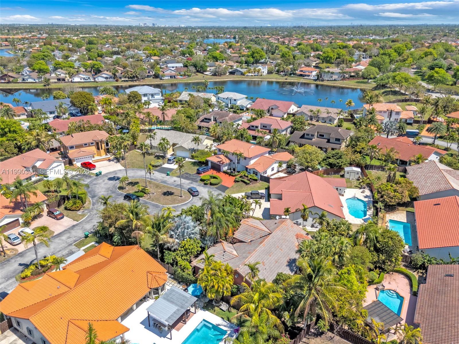 THE MANSIONS - Residential