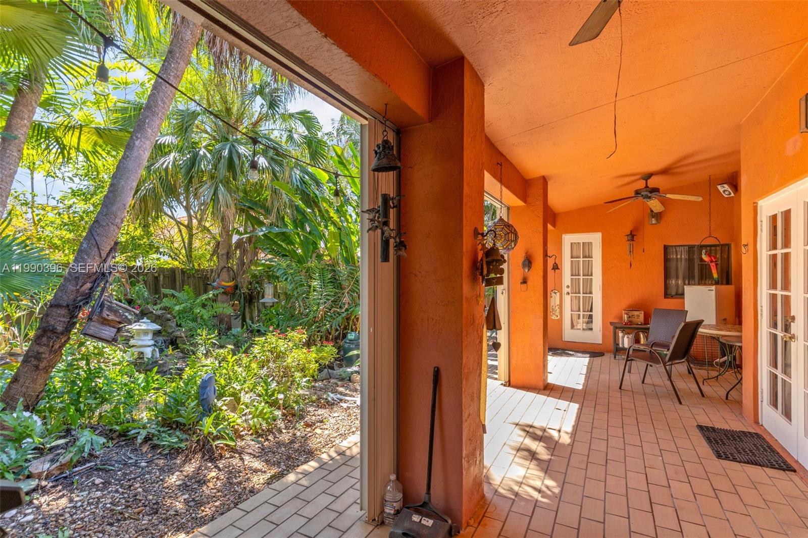 THE MANSIONS - Residential