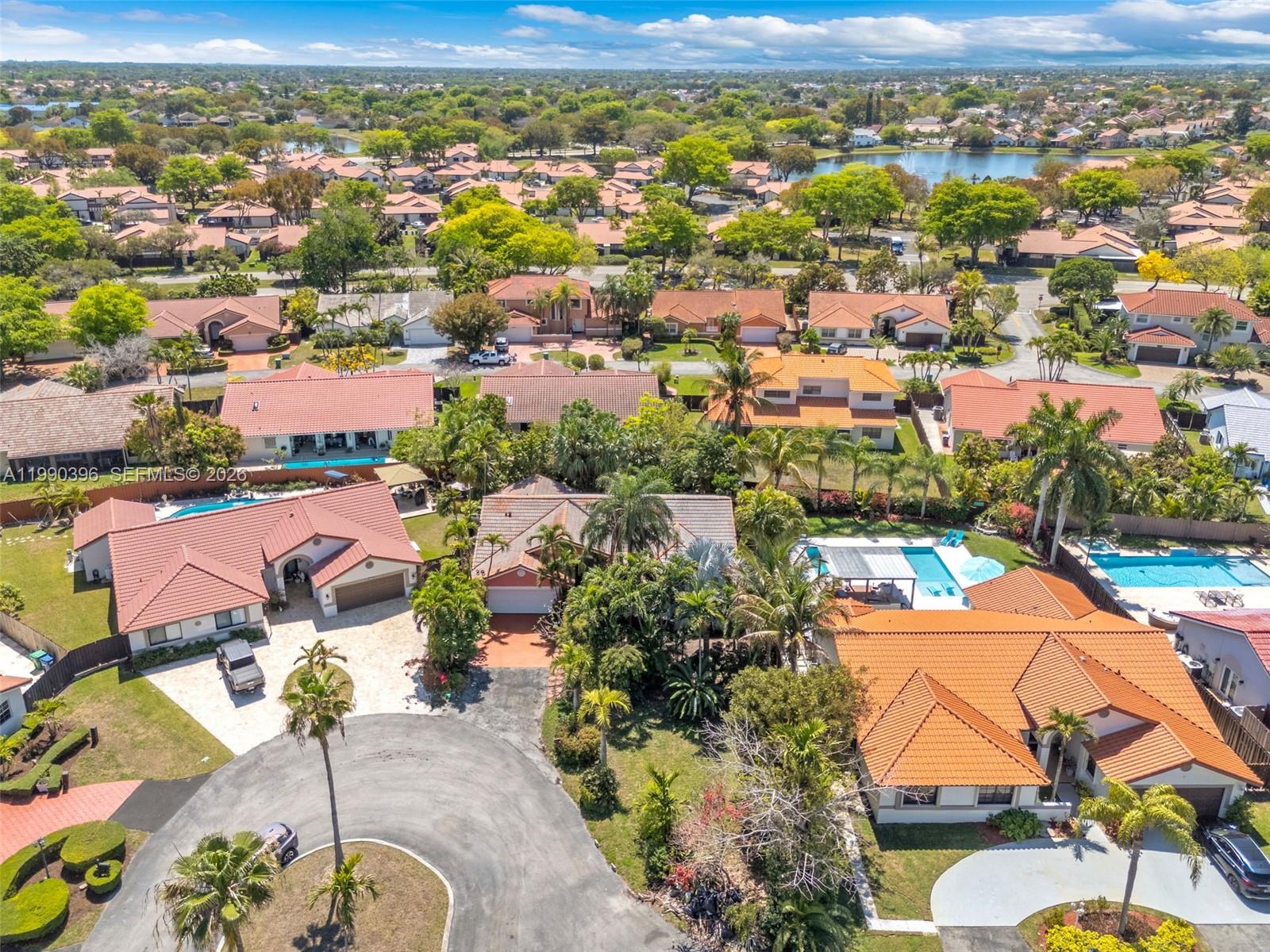 THE MANSIONS - Residential