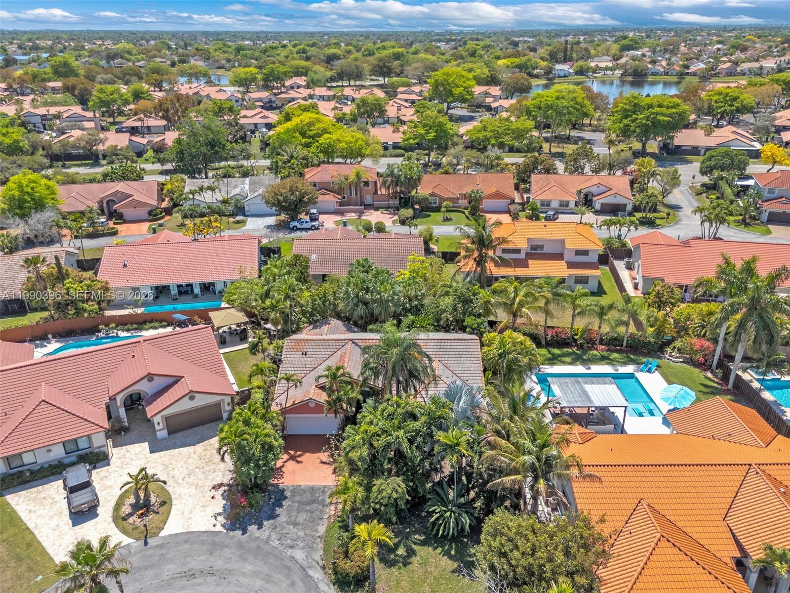 THE MANSIONS - Residential