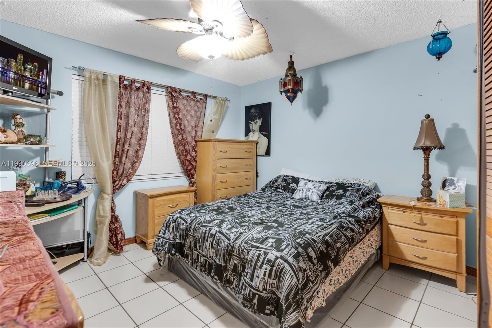 THE MANSIONS - Residential