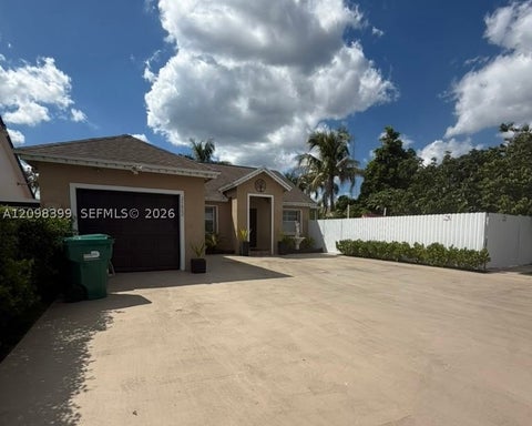 Photo of 24862 SW 129th Pl, Homestead, FL 33032 (MLS # A12098399)