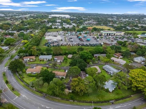 Tiny photo for 410 SW Natura Ave, Deerfield Beach, FL 33441 (MLS # A12005972)