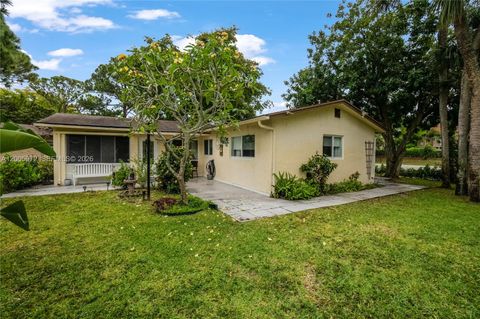 Tiny photo for 410 SW Natura Ave, Deerfield Beach, FL 33441 (MLS # A12005972)