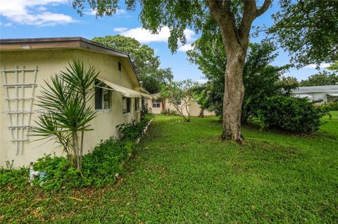 Tiny photo for 410 SW Natura Ave, Deerfield Beach, FL 33441 (MLS # A12005972)