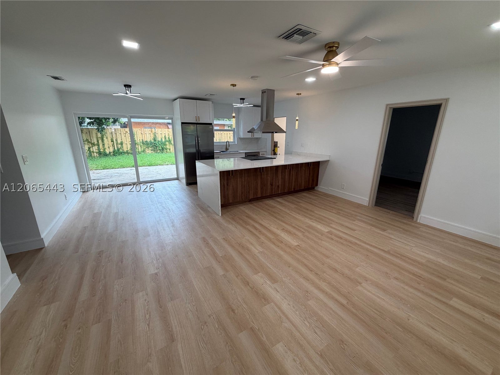 110 NE 17th Ct