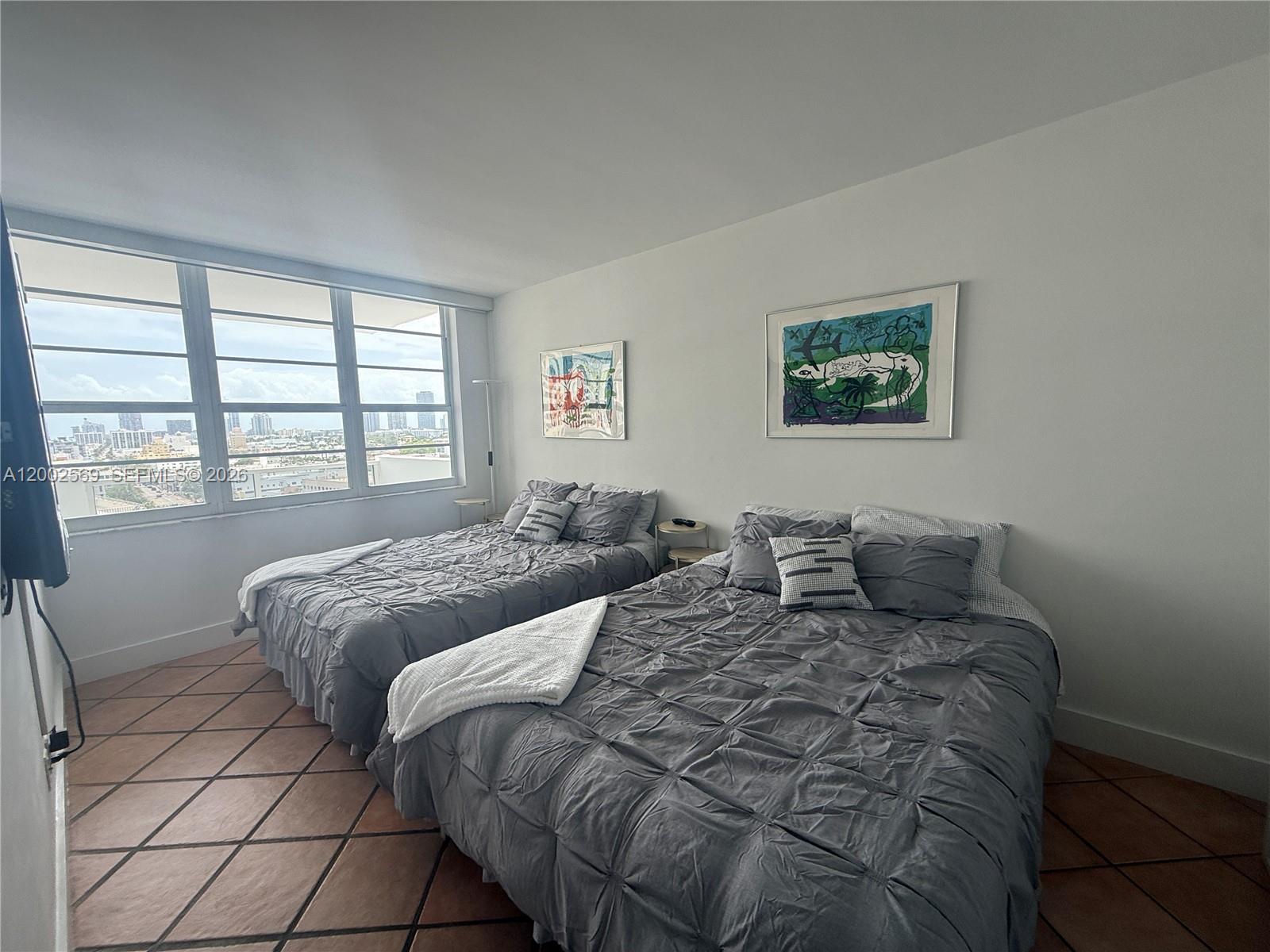 THE DECOPLAGE CONDO - Residential Lease