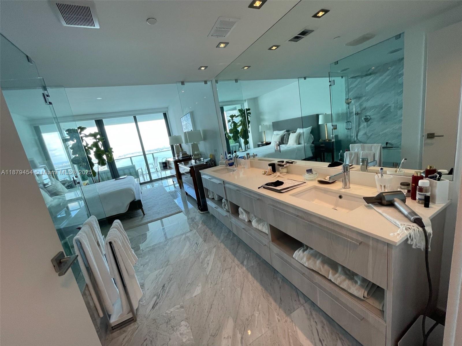 UNFURNISHED!!! Best 03 Line in the Building, on 44th floor with 3 beds 3.5 baths. Many upgrades plus storage unit. Centrally located within Paraiso District in Edgewater. Extensive list of amenities including ground level pool (next to Amara Restaurant!); 2 pools on the 9th floor, 2 tennis courts, Bayview spa, massage rooms, screening room, party room, billiard room, wine room, and more. One Paraiso offers a private enclave of luxury contemporary residences where breathtaking views over Biscayne Bay define a style of living that embraces both elegance and natural beauty.