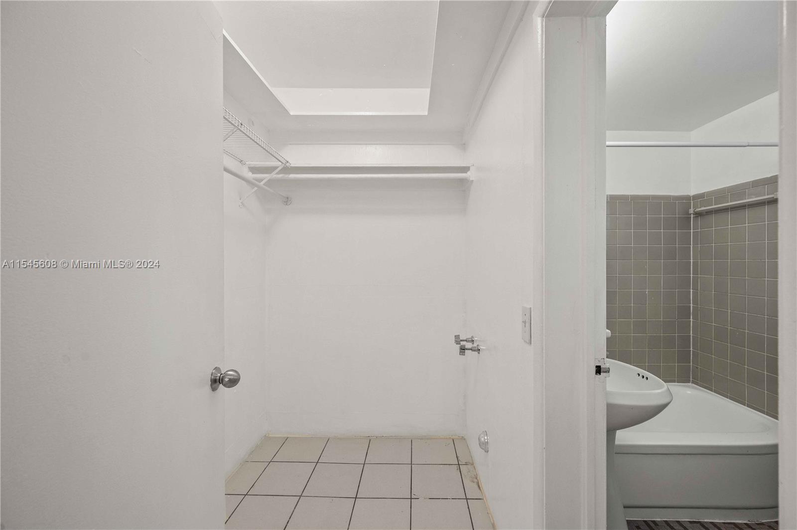 GOLF COURSE SUB AMD PL - Residential Lease