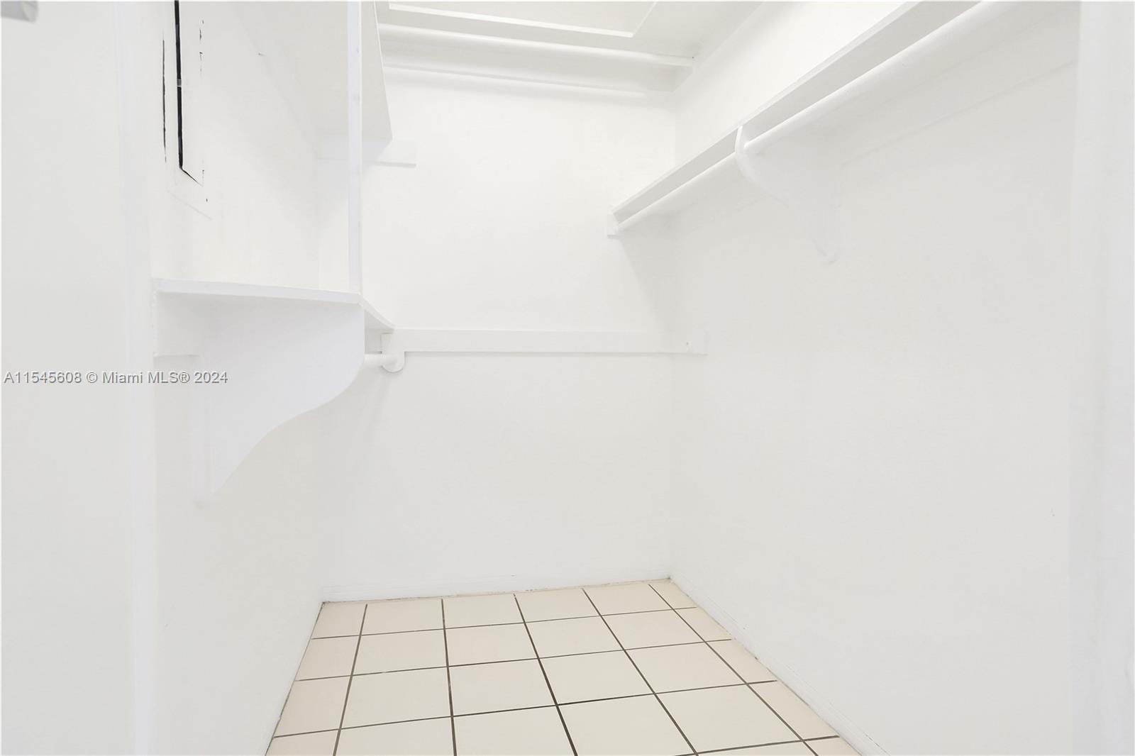 GOLF COURSE SUB AMD PL - Residential Lease